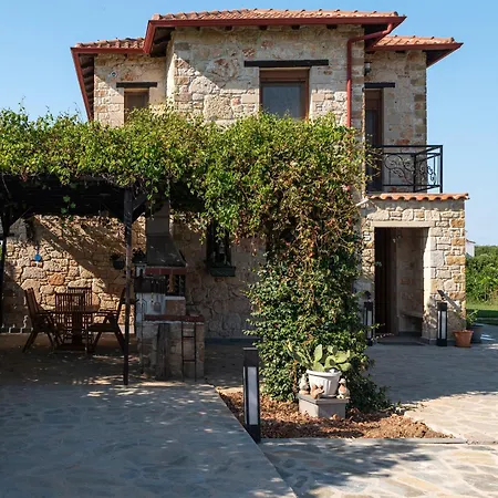 Villa Naga Villa, Áfitos